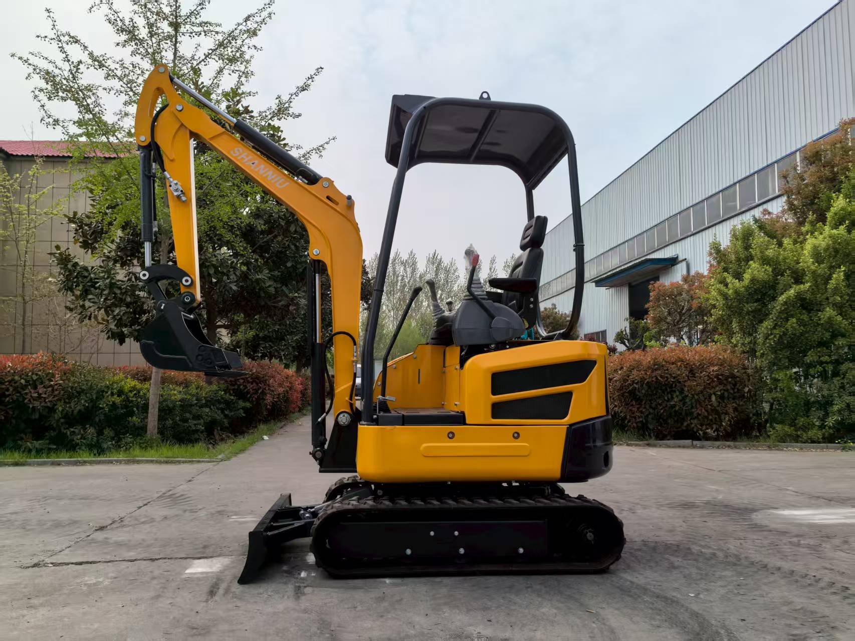 2T Tailless Small Excavator EP - Urban Farming In China review and price