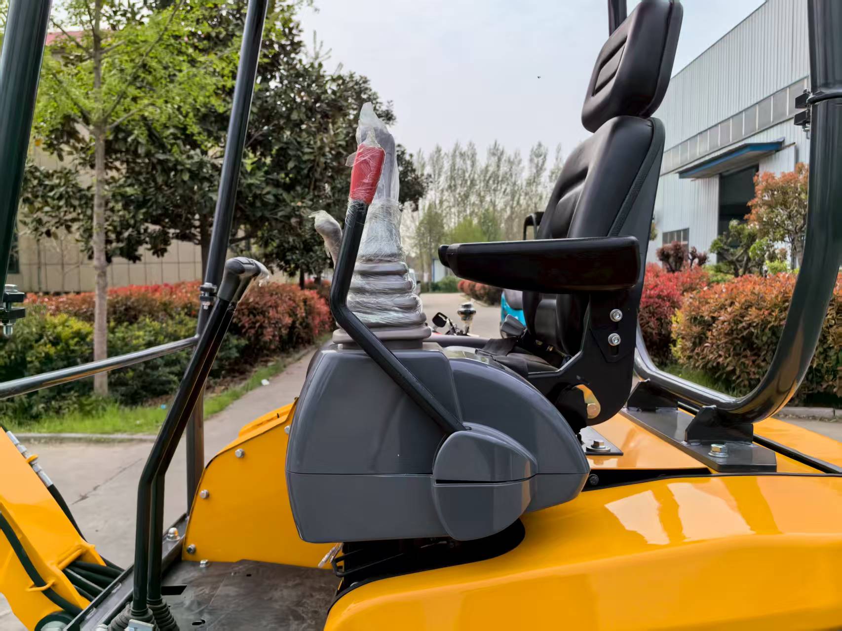 2T Tailless Small Excavator EP - Urban Farming In China review and price